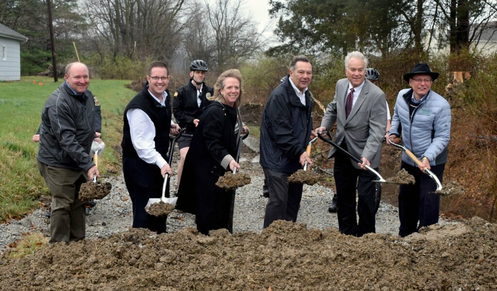 Noblesville breaks ground on midland trace trail