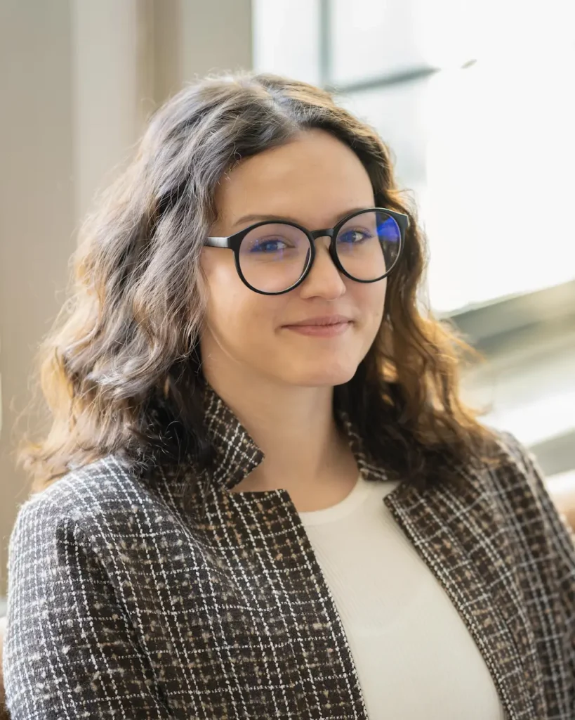 Molly Hochstedler 9 Molly hochstedler headshot